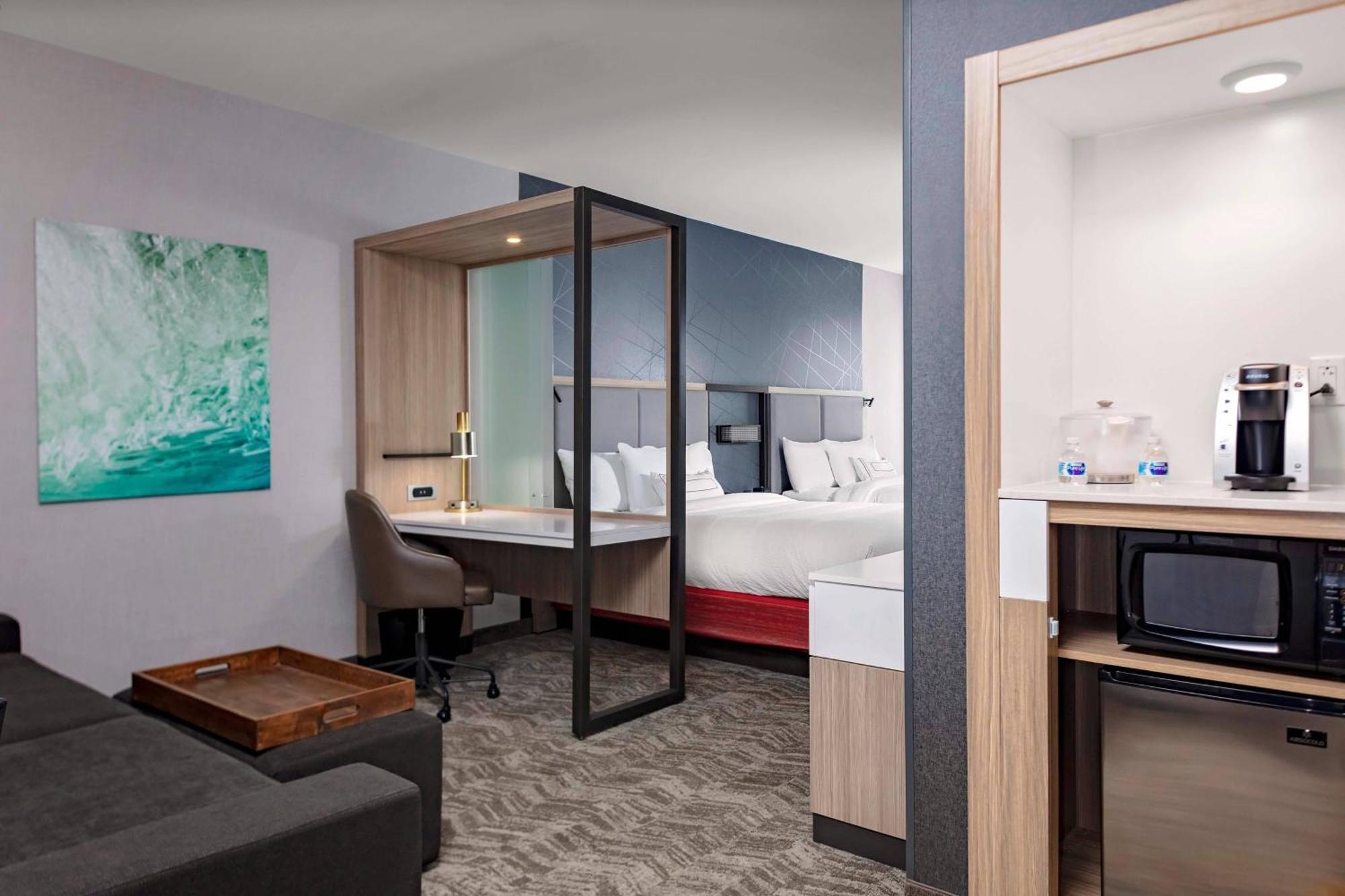Springhill By Marriott Kansas Plaza 3*