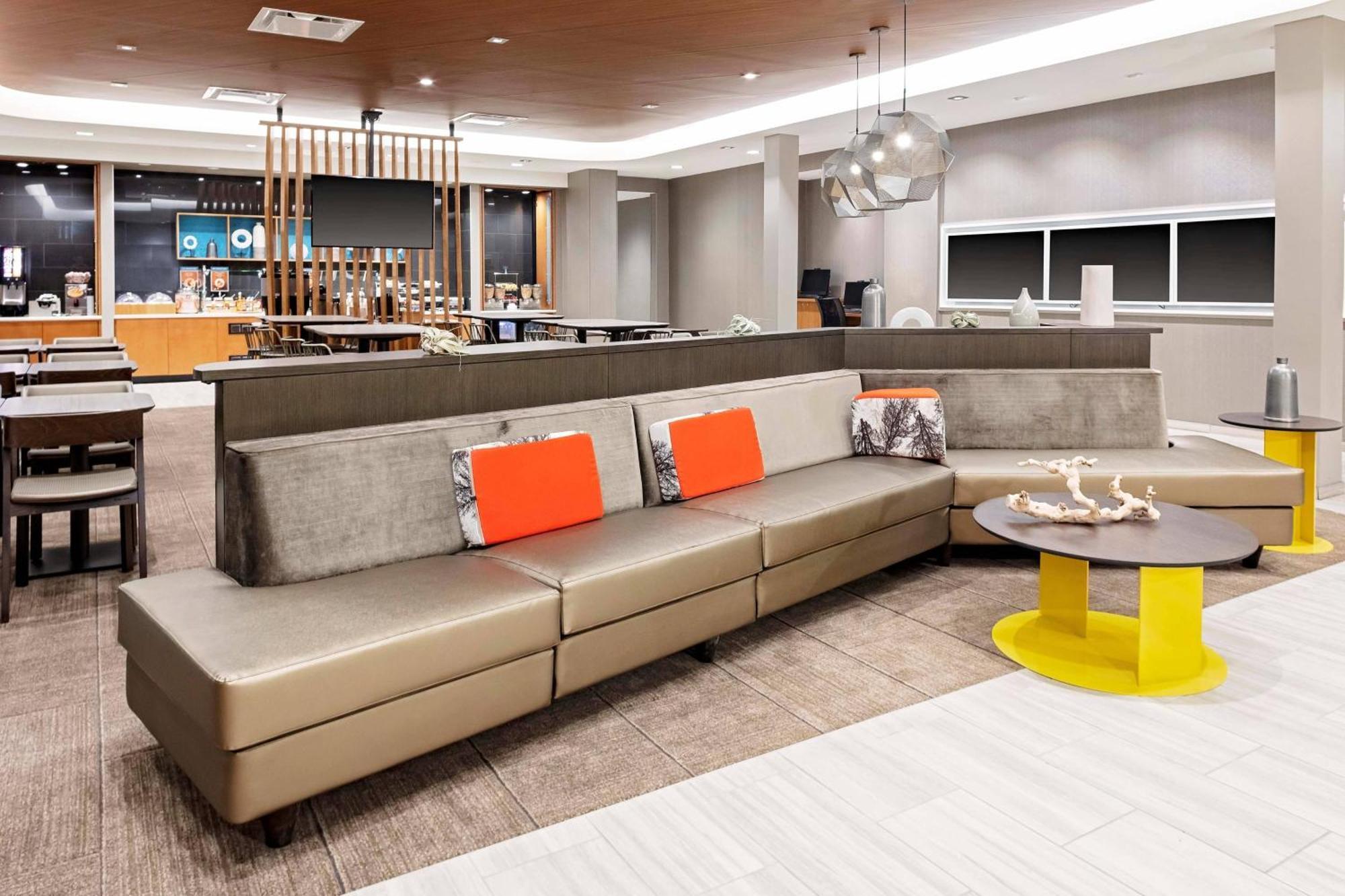 Springhill By Marriott Kansas Plaza Hotel 3*